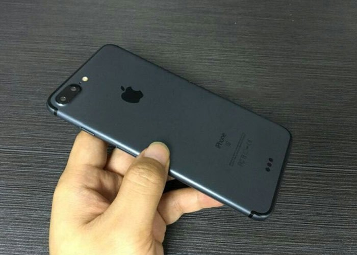 iPhone 7plus￼ブラック256GB（iPhone 7 Plus 256GB - Chính